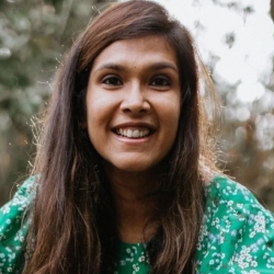 Erin Bray Headshot