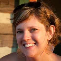 Tara Lockhart Headshot