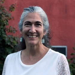 Carmen Domingo Headshot