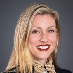 Jolie Goorjian Headshot