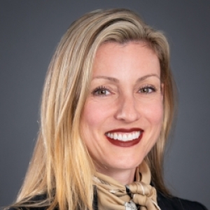 Jolie Goorjian Headshot