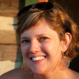 Tara Lockhart Headshot