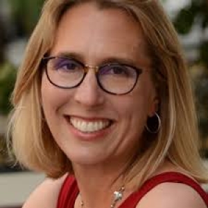Susan C Cholette Headshot