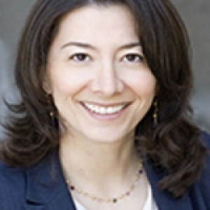 Leyla Ozsen Headshot